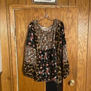 Oddy Floral/Leopard Print Blouse